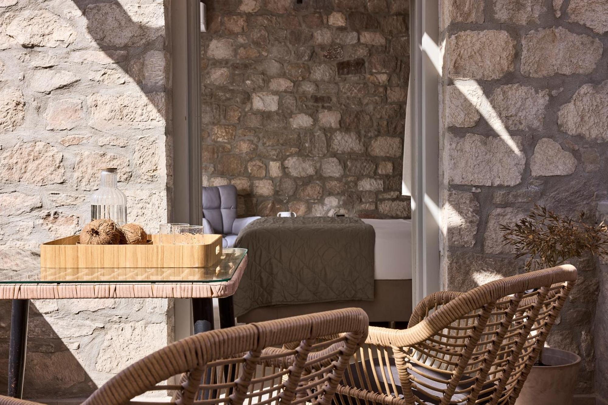Kedros Milos Suites Adamantas  Exterior foto