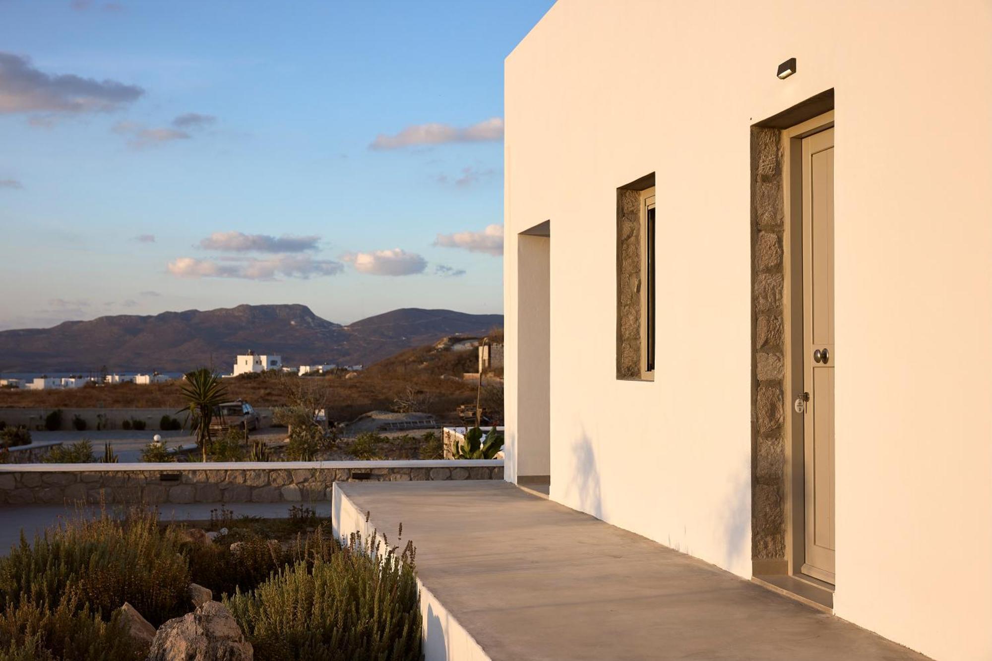 Kedros Milos Suites Adamantas  Habitación foto