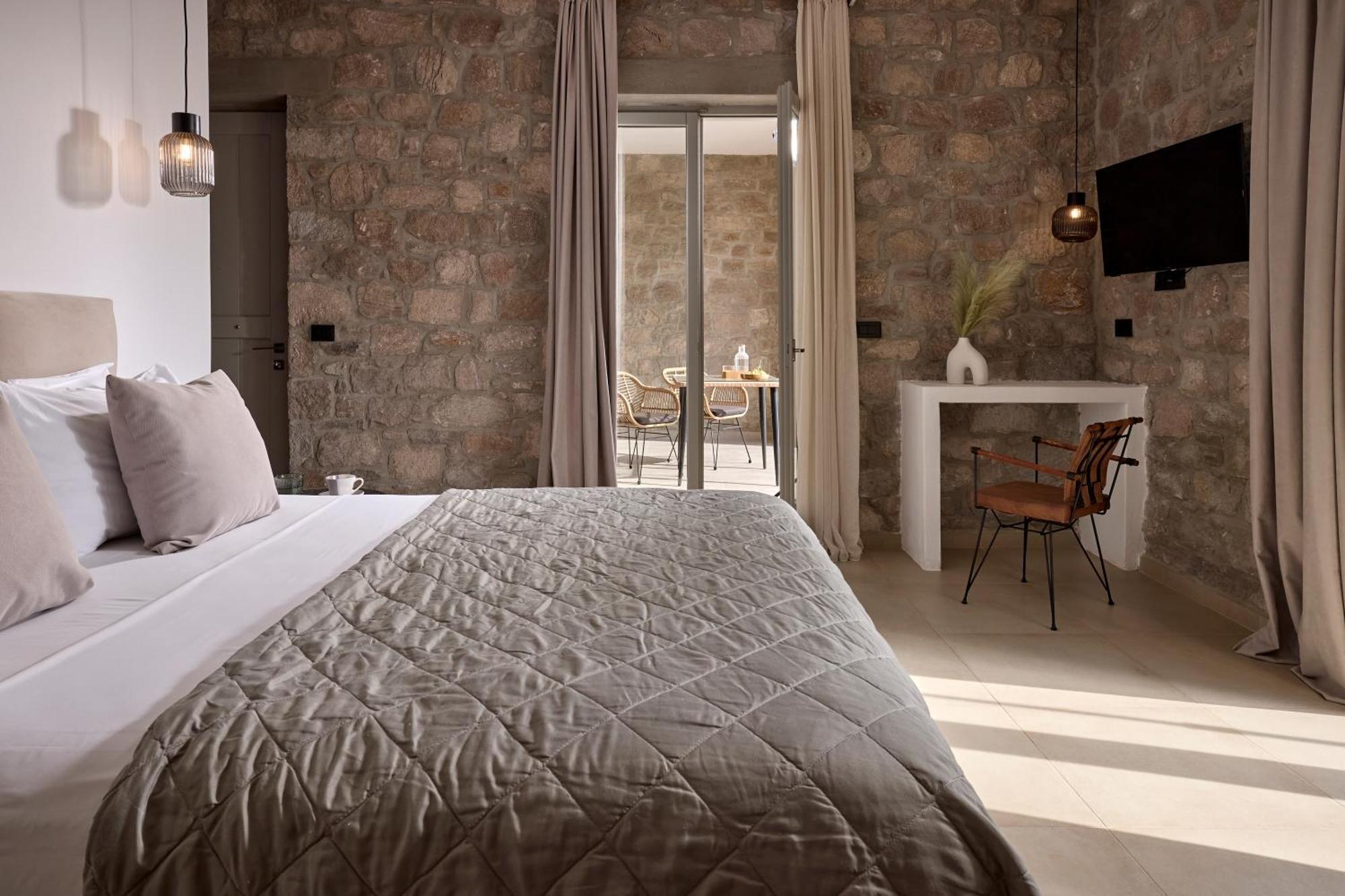 Kedros Milos Suites Adamantas  Habitación foto