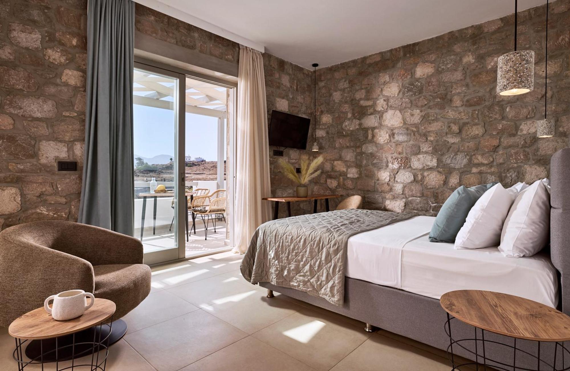 Kedros Milos Suites Adamantas  Habitación foto