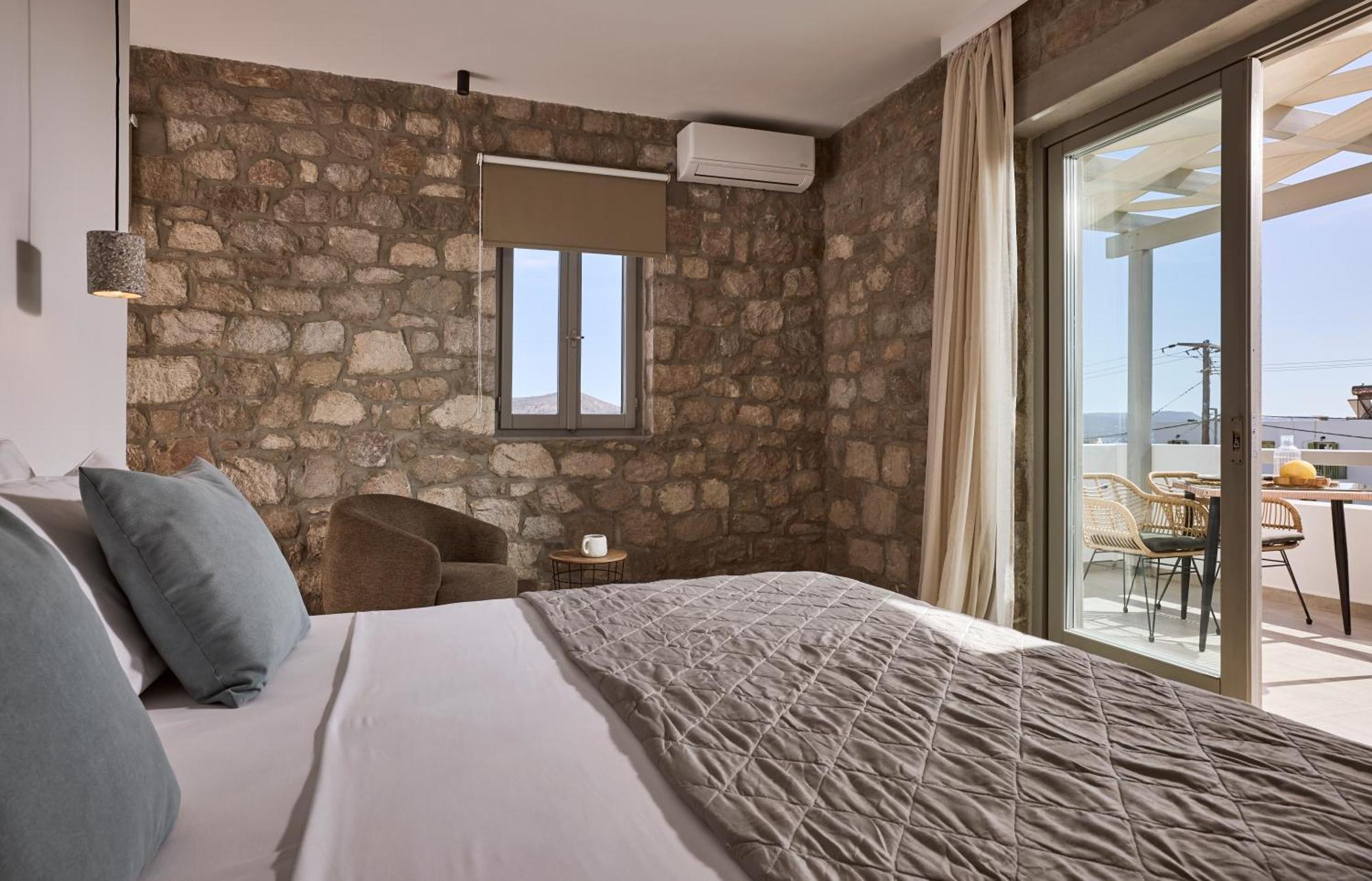 Kedros Milos Suites Adamantas  Habitación foto
